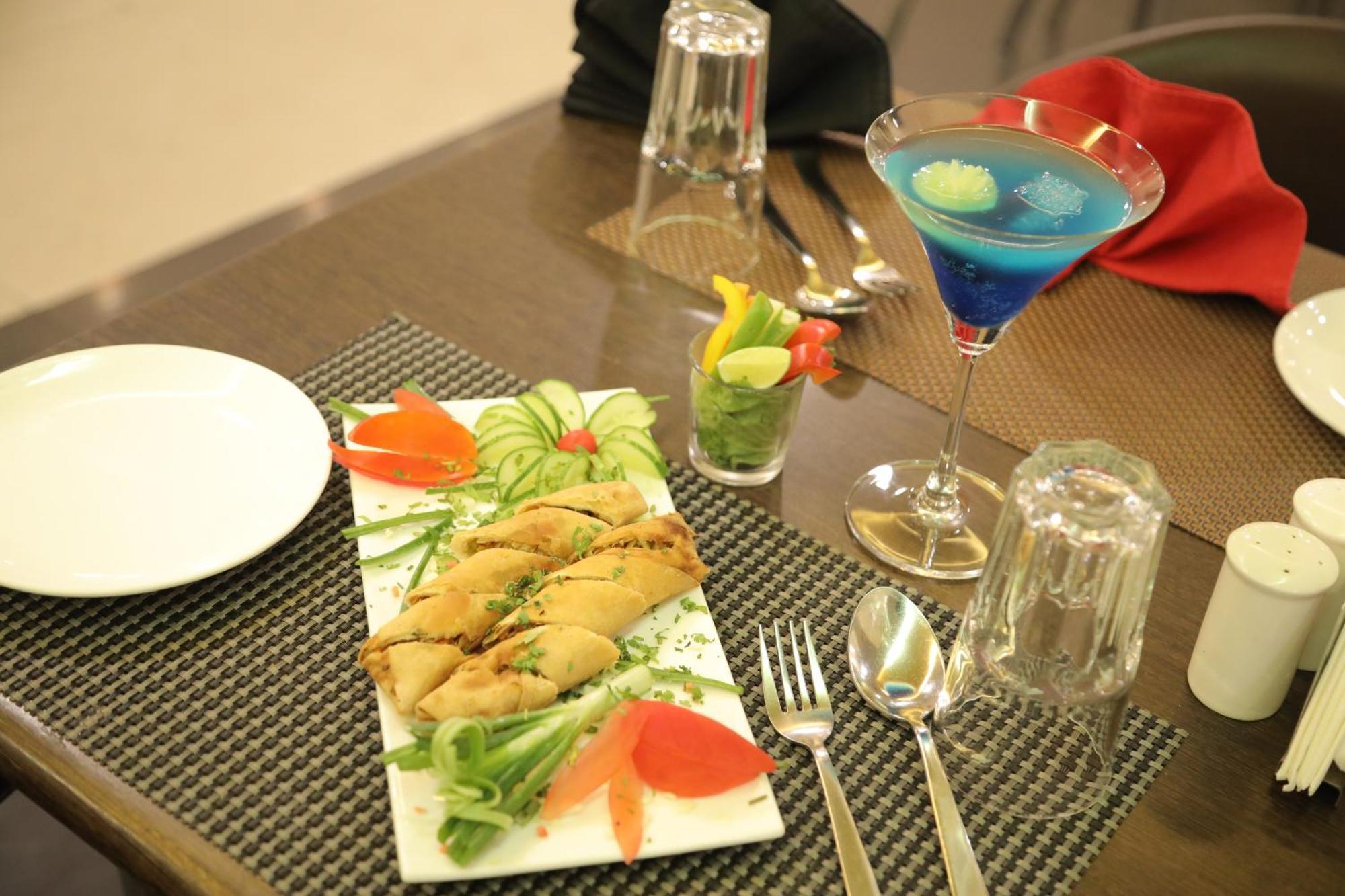 Hyphen Haridwar Grand Hotel Luaran gambar